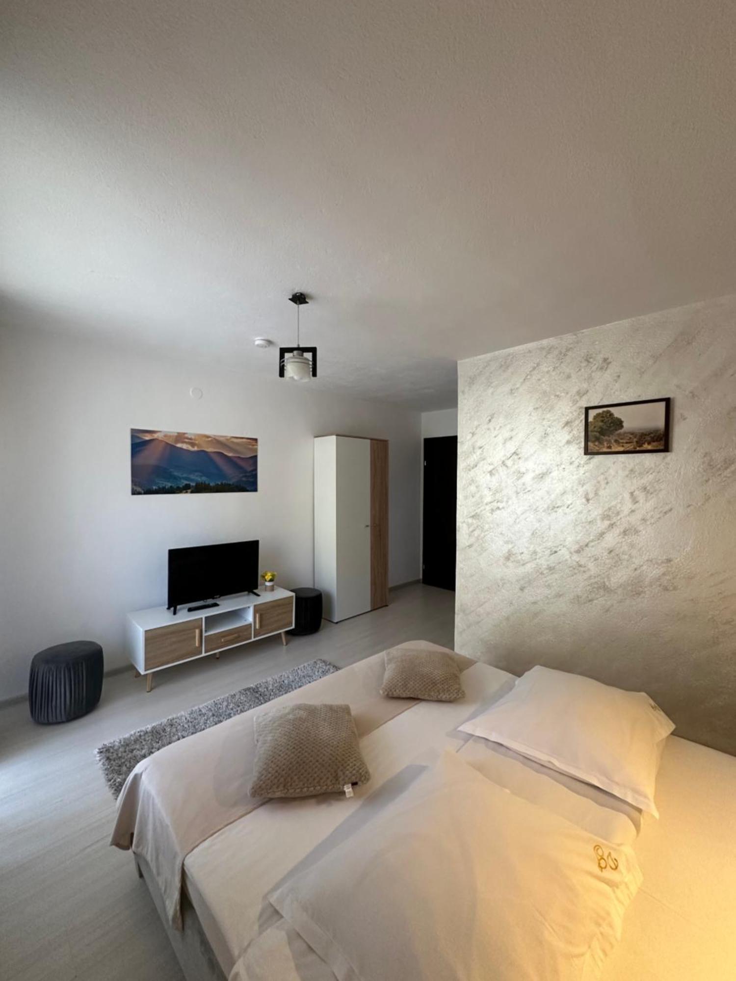 Casuta De Langa Izvor Hotel Moeciu De Sus Bagian luar foto