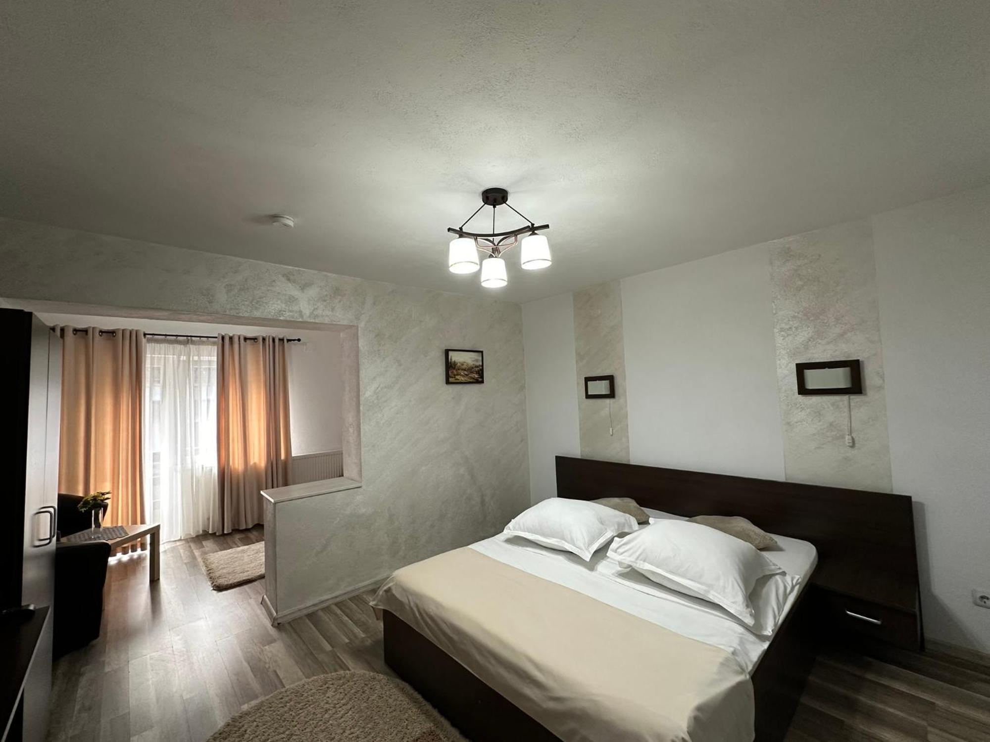 Casuta De Langa Izvor Hotel Moeciu De Sus Bagian luar foto
