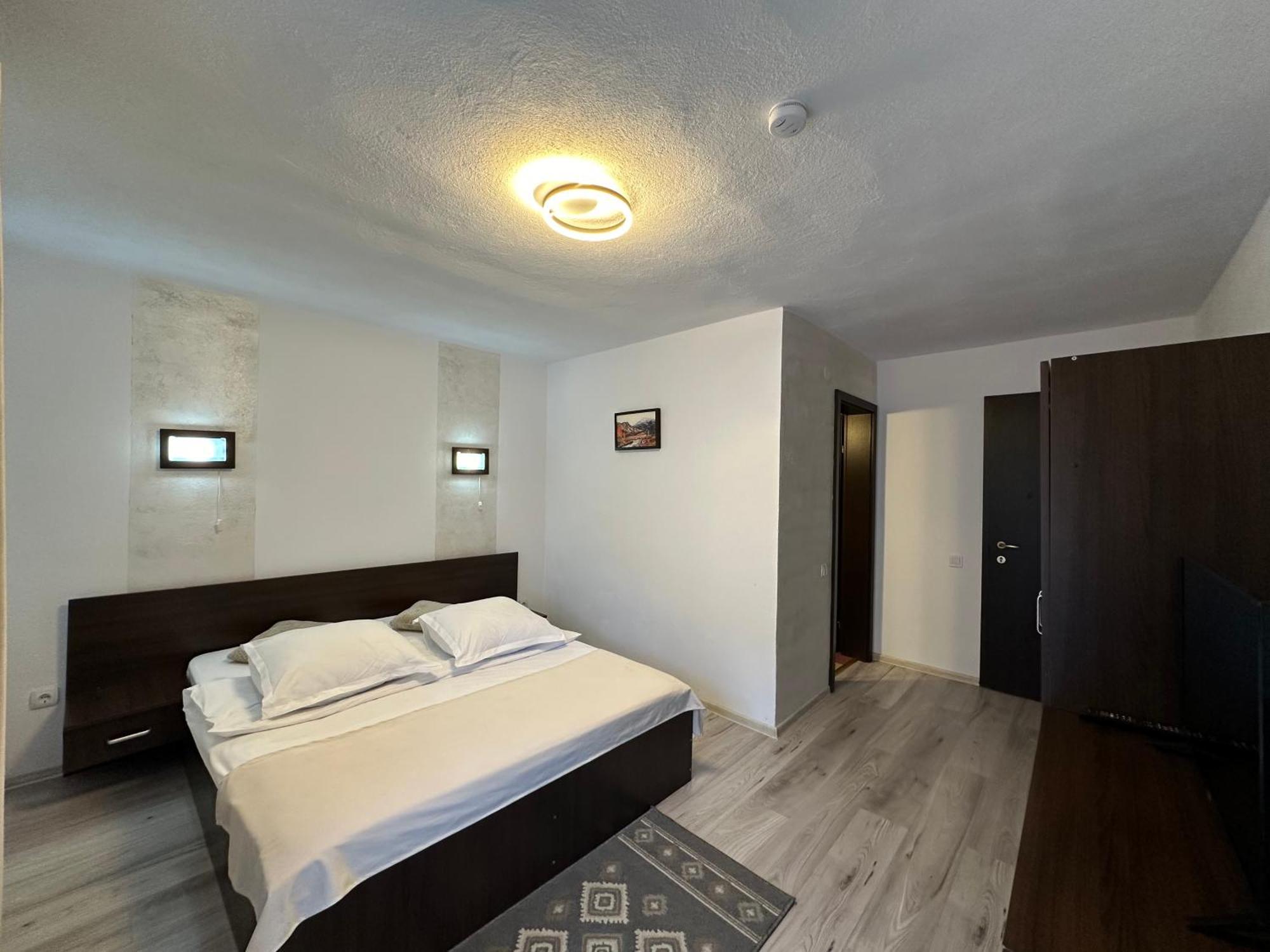 Casuta De Langa Izvor Hotel Moeciu De Sus Bagian luar foto